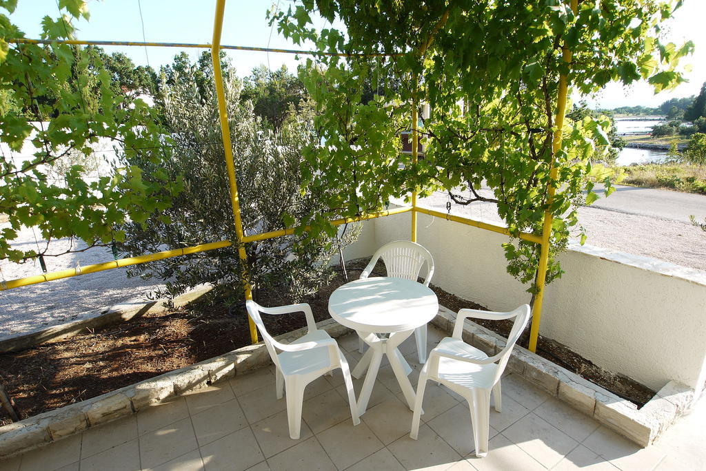 Paklenica Sport Apartments Starigrad Paklenica Zimmer foto