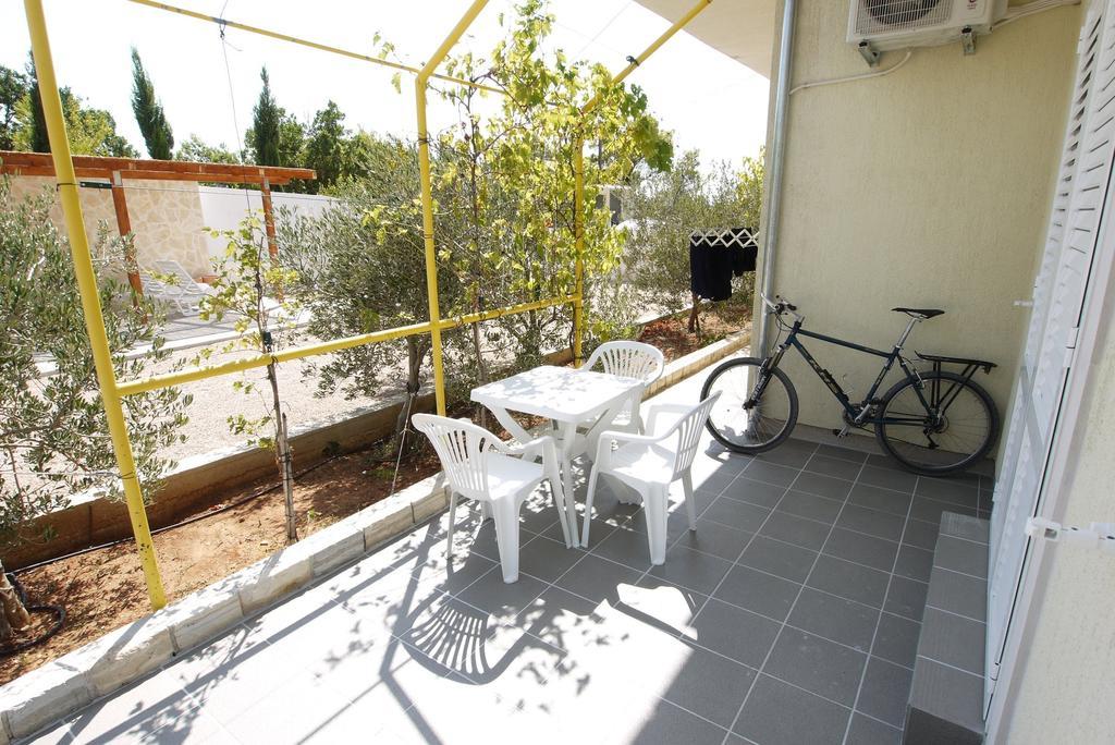 Paklenica Sport Apartments Starigrad Paklenica Zimmer foto